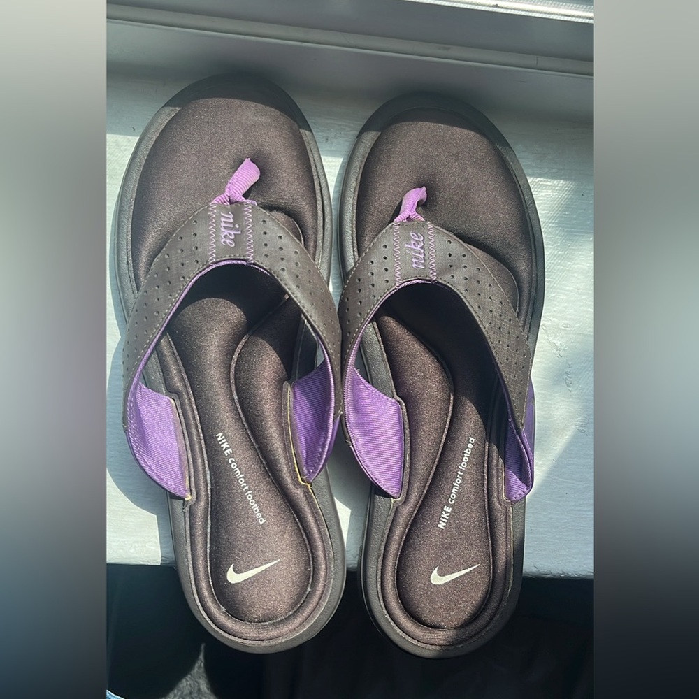 Nike Brown/Purple Comfort Footbed Women’s Size 9